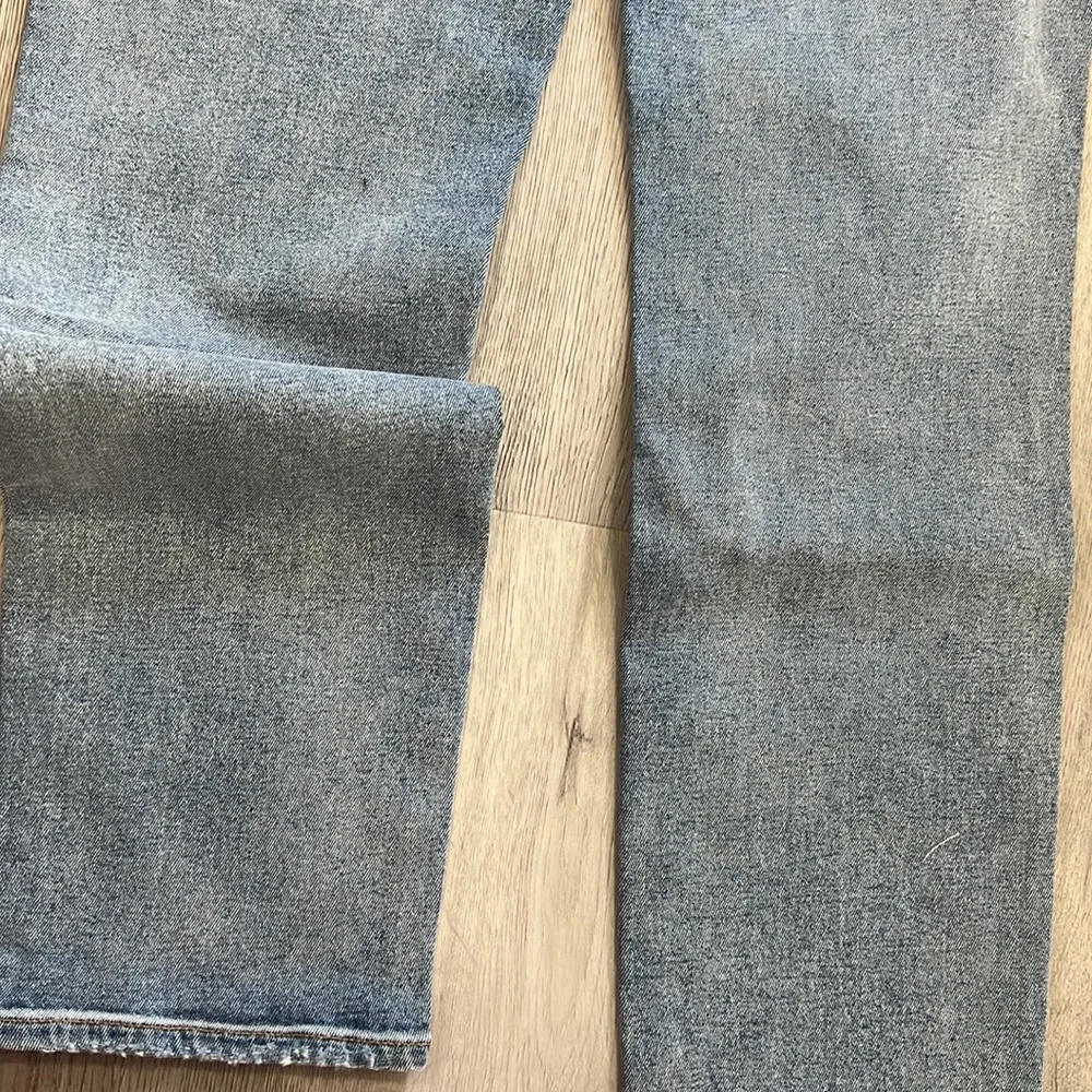 GRLFRND NWT Cassidy Jeans straight high La brea rise 26 stretchy - Picture 9 of 10